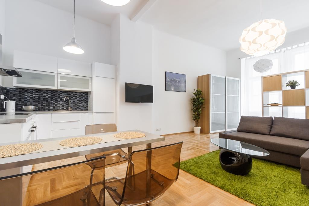 Apartment Jindrisska Прага Екстер'єр фото